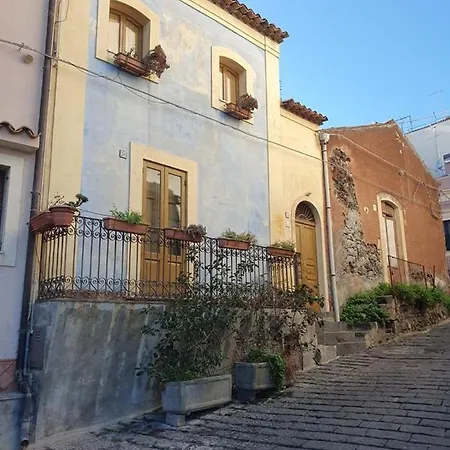 La Casetta Azzurra Feriehus Aci Castello